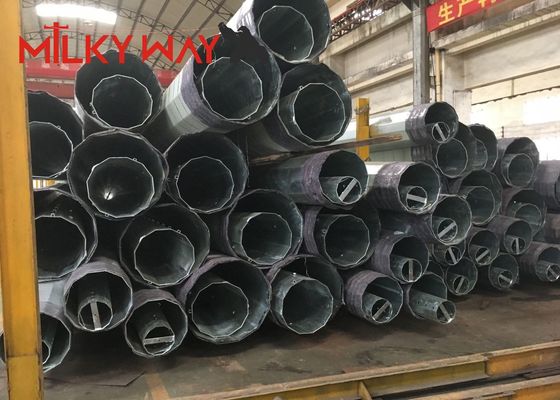 الصين 36 متر برج أحاديث الفولاذ المغلف للشبكات المحمولة 24kN الحمل المزود
