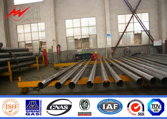 8m ذراع واحد تراجع الساخنة المجلفن القطب الصلب لإضاءة درب