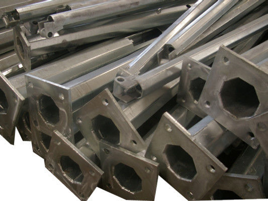 10m15m 20m مضلع الإضاءة في الهواء الطلق البولنديين ، ضوء الشارع أقطاب الطاقة الشمسية غلفنة الصلب