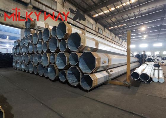 برج قطب واحد مصقول بطول 90 قدم للاتصالات مع تجميع سريع وبناء الصلب المحلي