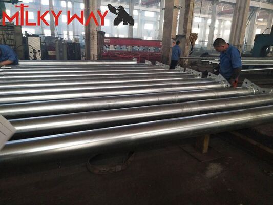 قطب طاقة معدني ثمانية الأطراف مع طول 35FT إلى 90FT والتشطيب الوقائي للبيتوم لخطوط النقل