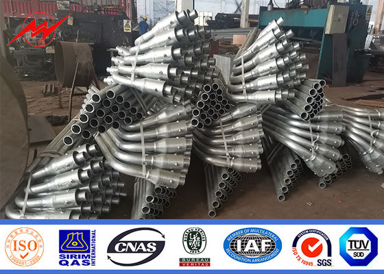 6m 7m 8m شفة نوع عمود فولاذي ضوء الشارع للطرق والطرق السريعة